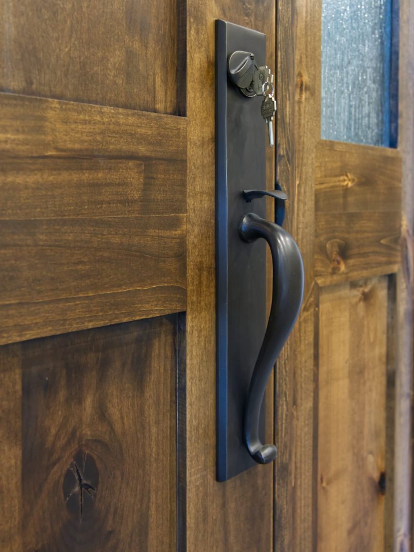 hardware on Cascade wood door